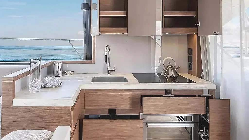 Monte Carlo 52 (Nora)  - 11