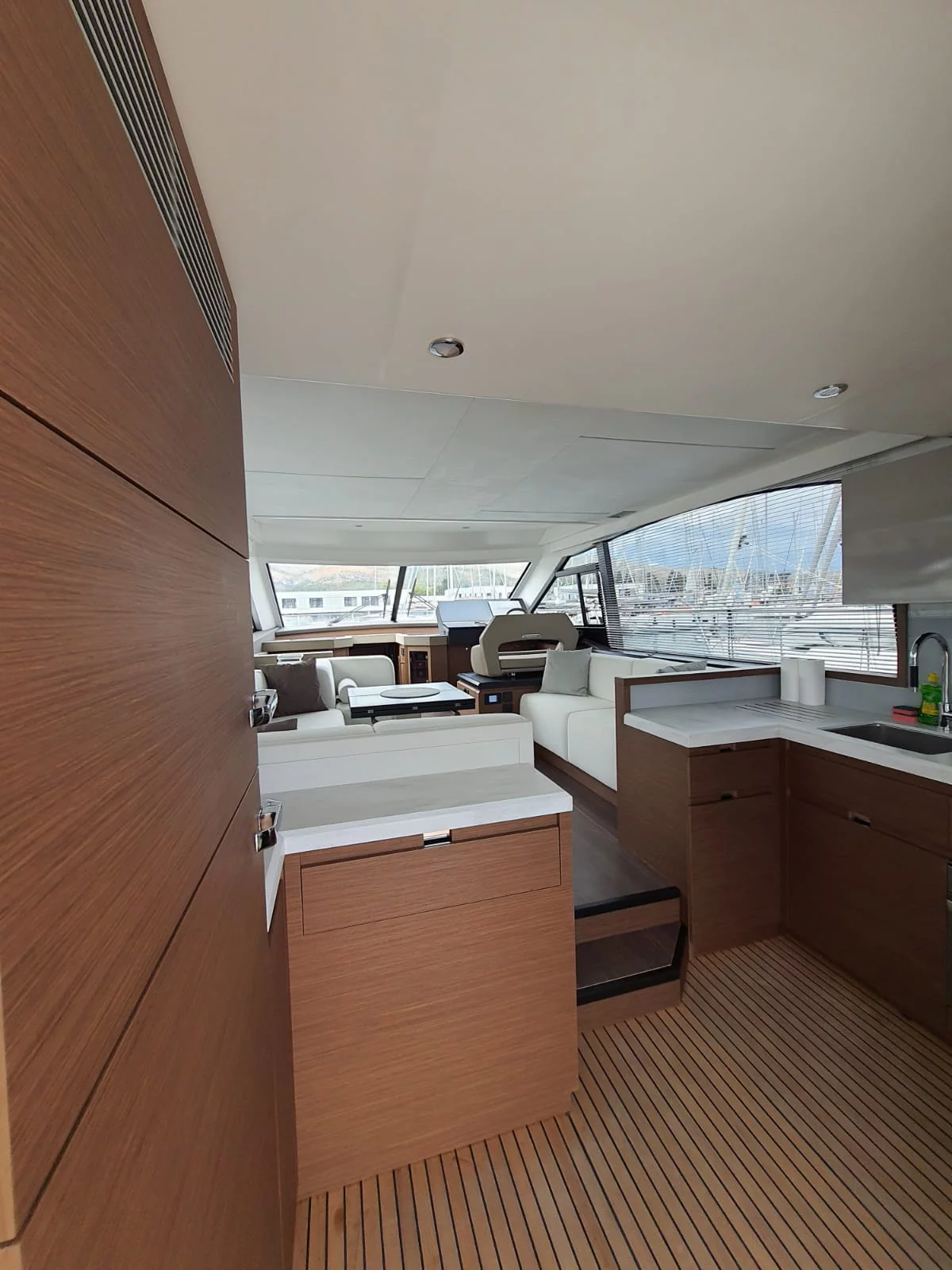 Monte Carlo 52 (Nora)  - 12