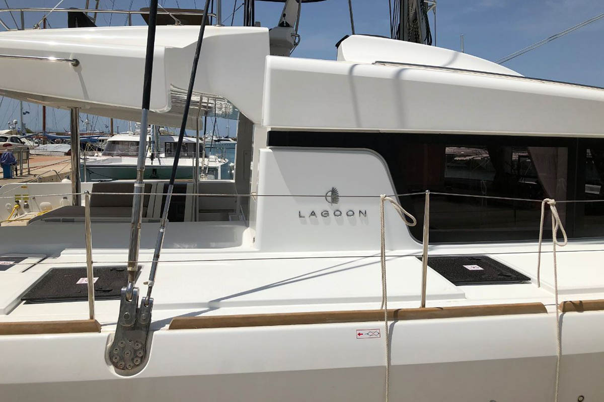 Photo #8 - Lagoon 52 F - 6 + 2 cab. (Smajla 2 Sweden) en Elliniko - 43468