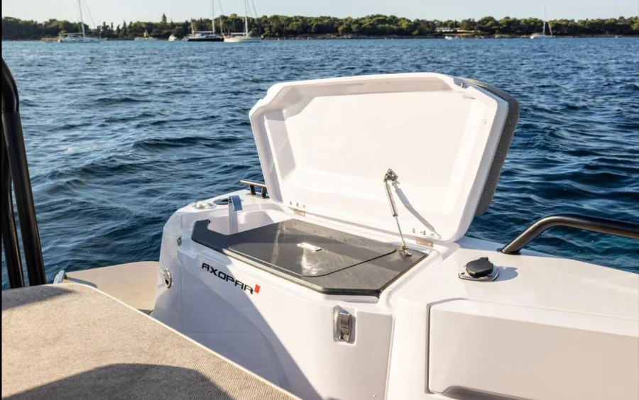 Axopar 37 XC Cross Cabin (NN)  - 8
