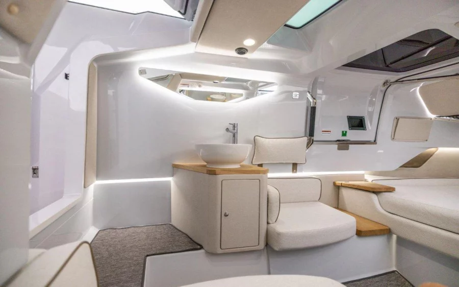 Axopar 37 XC Cross Cabin (NN)  - 11