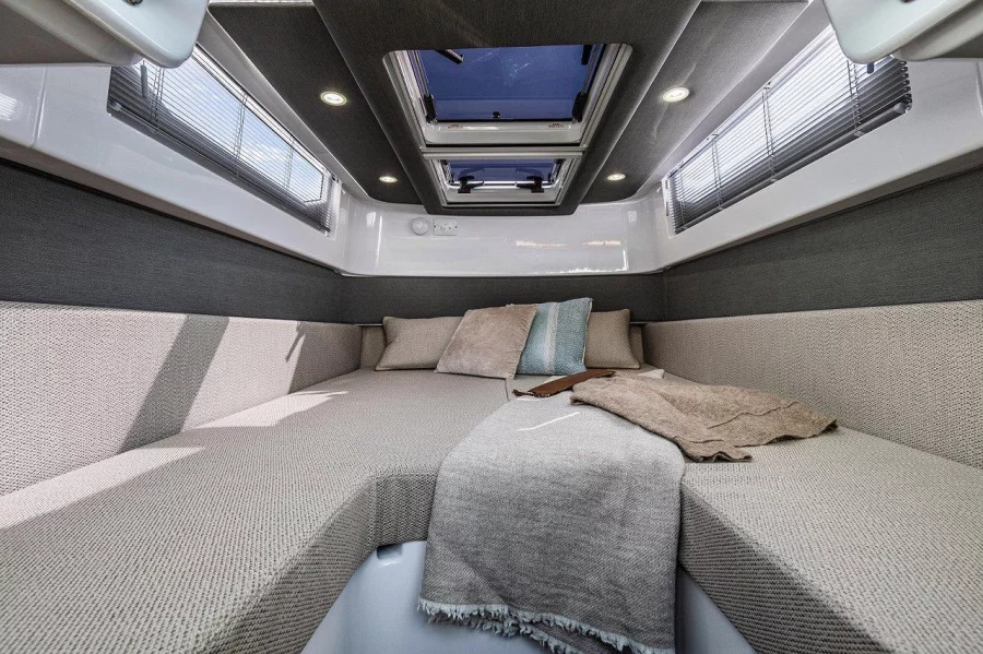 Axopar 37 XC Cross Cabin (NN)  - 15