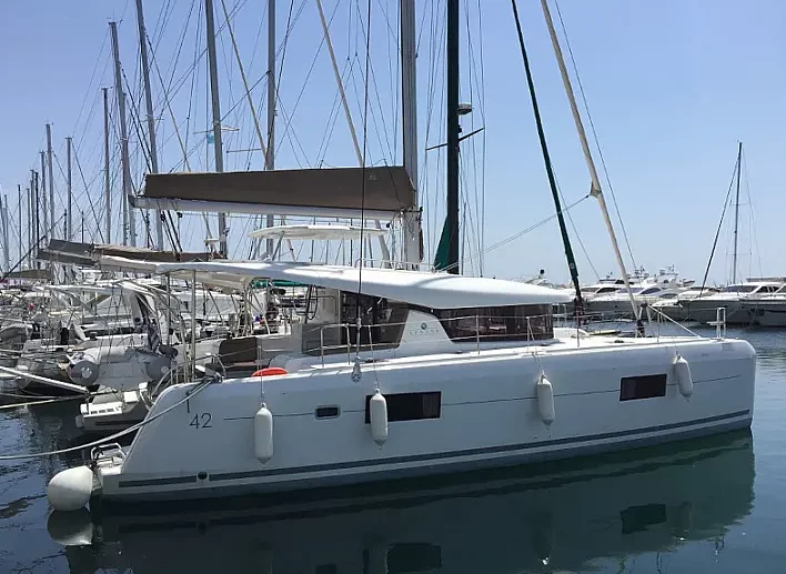 Lagoon 42 - 4 + 2 cab. (Iris II)  - 0
