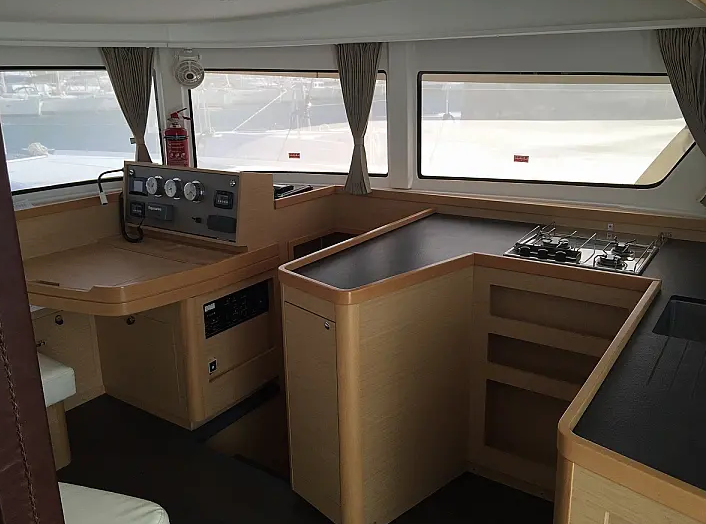 Photo #5 - Lagoon 42 - 4 + 2 cab. (Iris II) in Atene - 43476