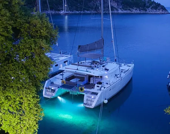 Lagoon 450 F - 4 + 2 cab. (Iris IV)  - 0