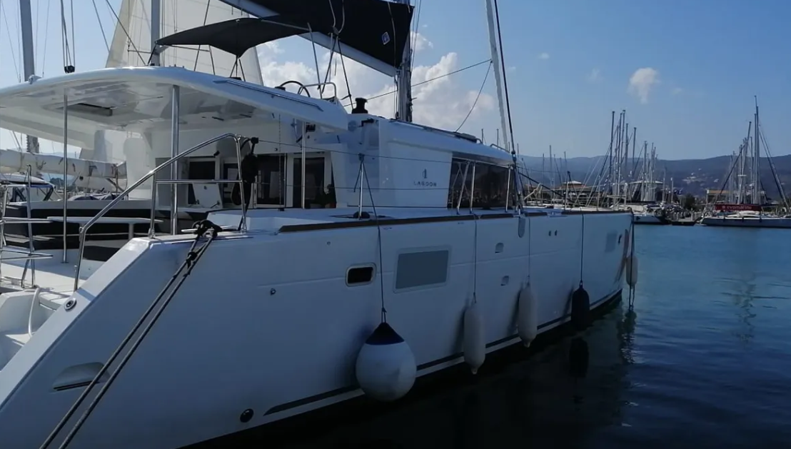 Photo #1 - Lagoon 450 F - 4 + 2 cab. (Endurance) in Lefkada - 43478