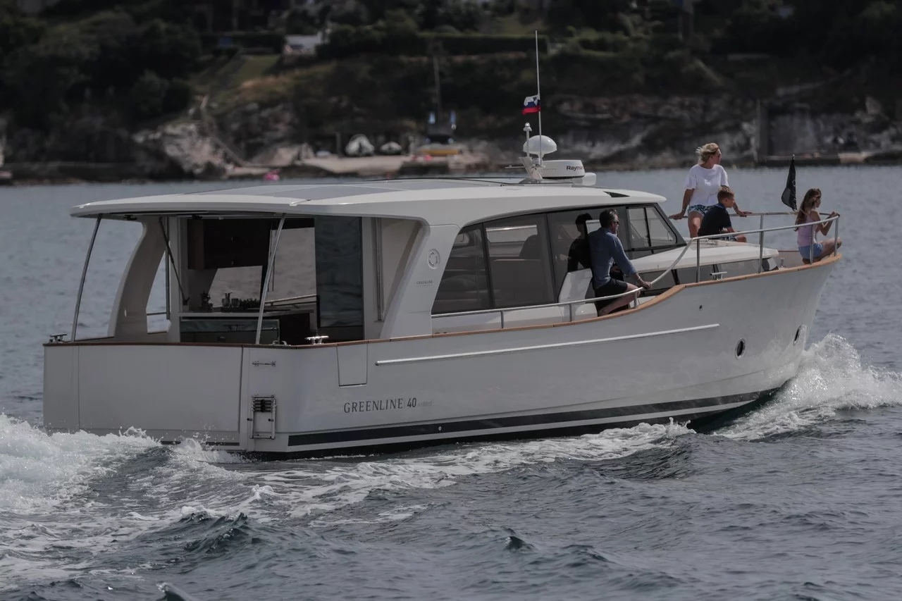 Greenline 40 (Citadel)  - 2