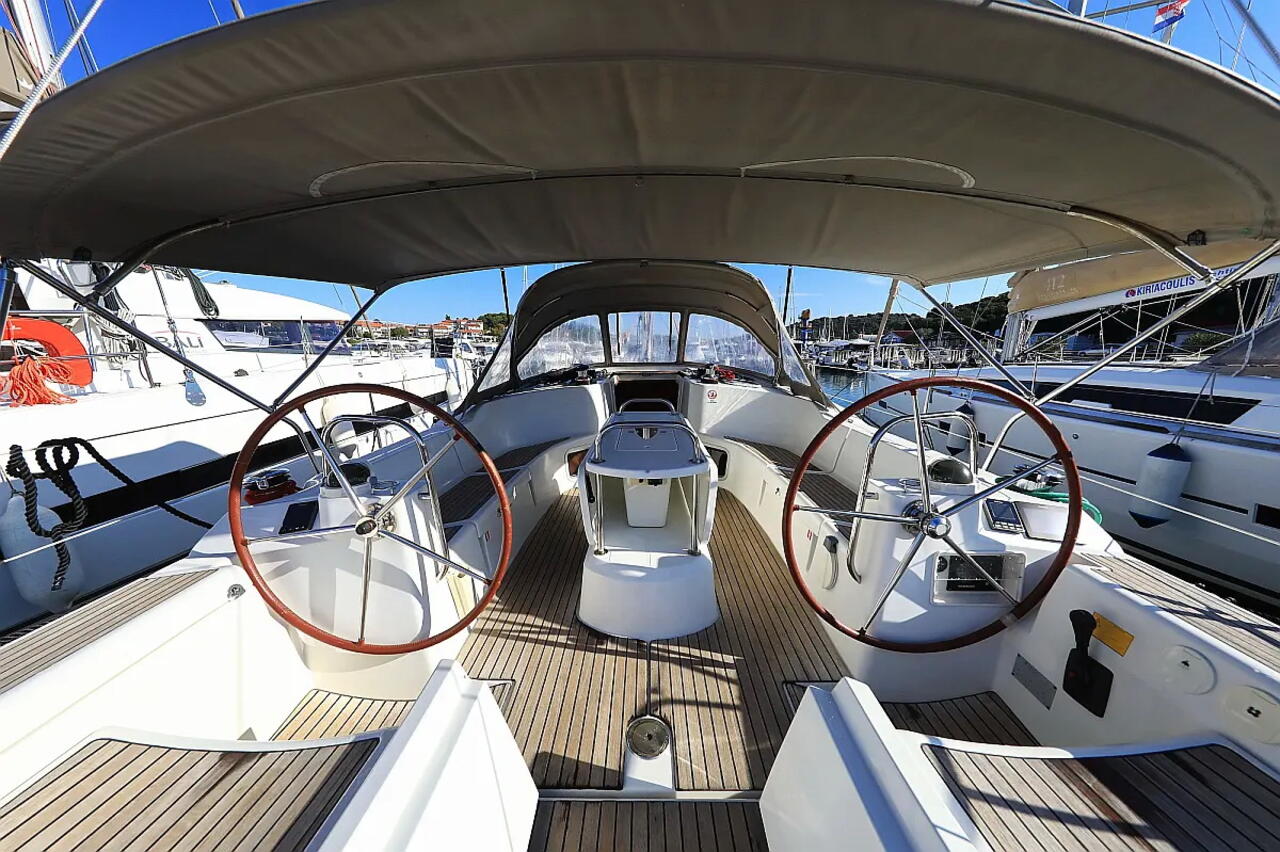 Photo #3 - Sun Odyssey 44i (ECONOMY) en Pula - 43535