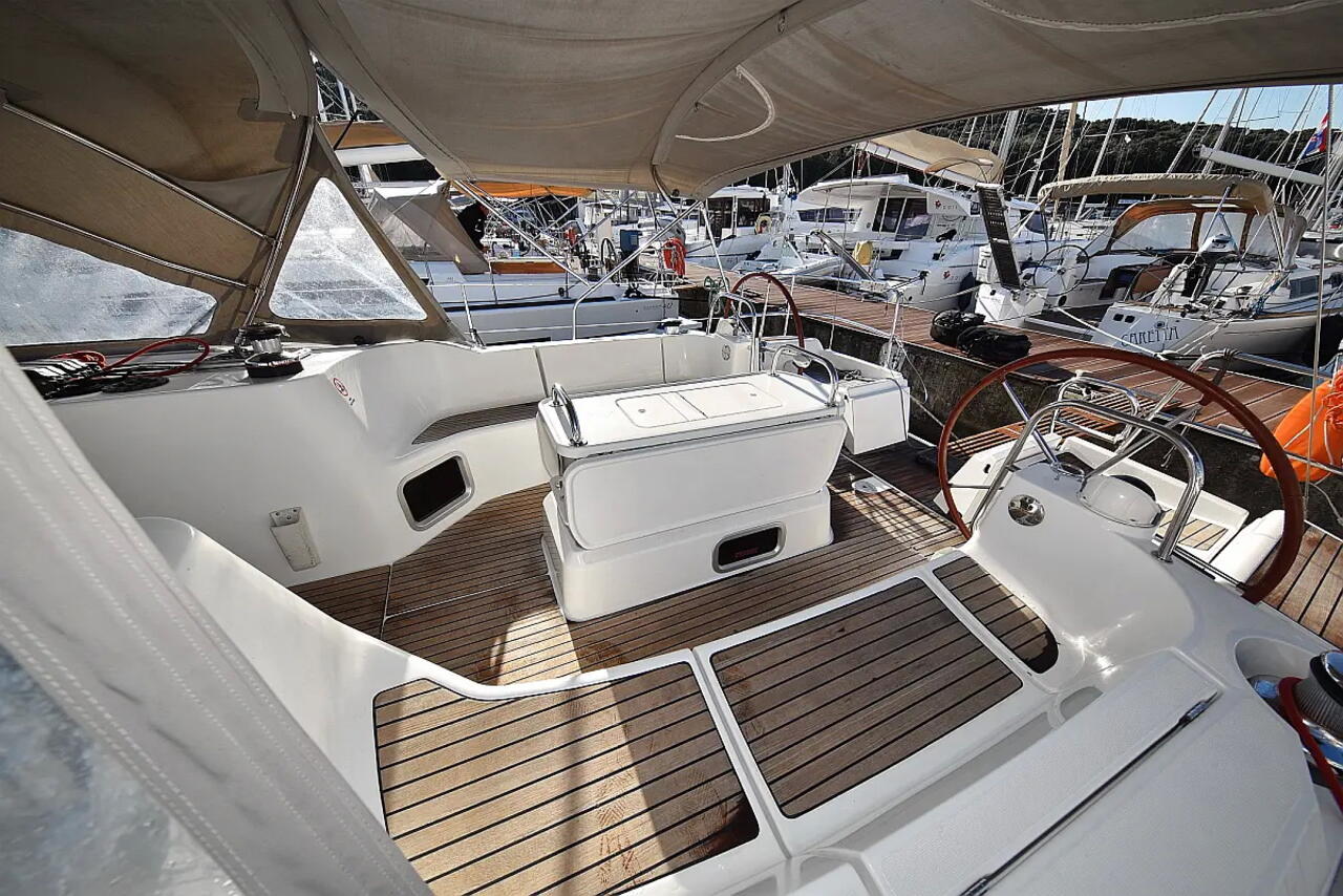 Photo #8 - Sun Odyssey 44i (ECONOMY) en Pula - 43535