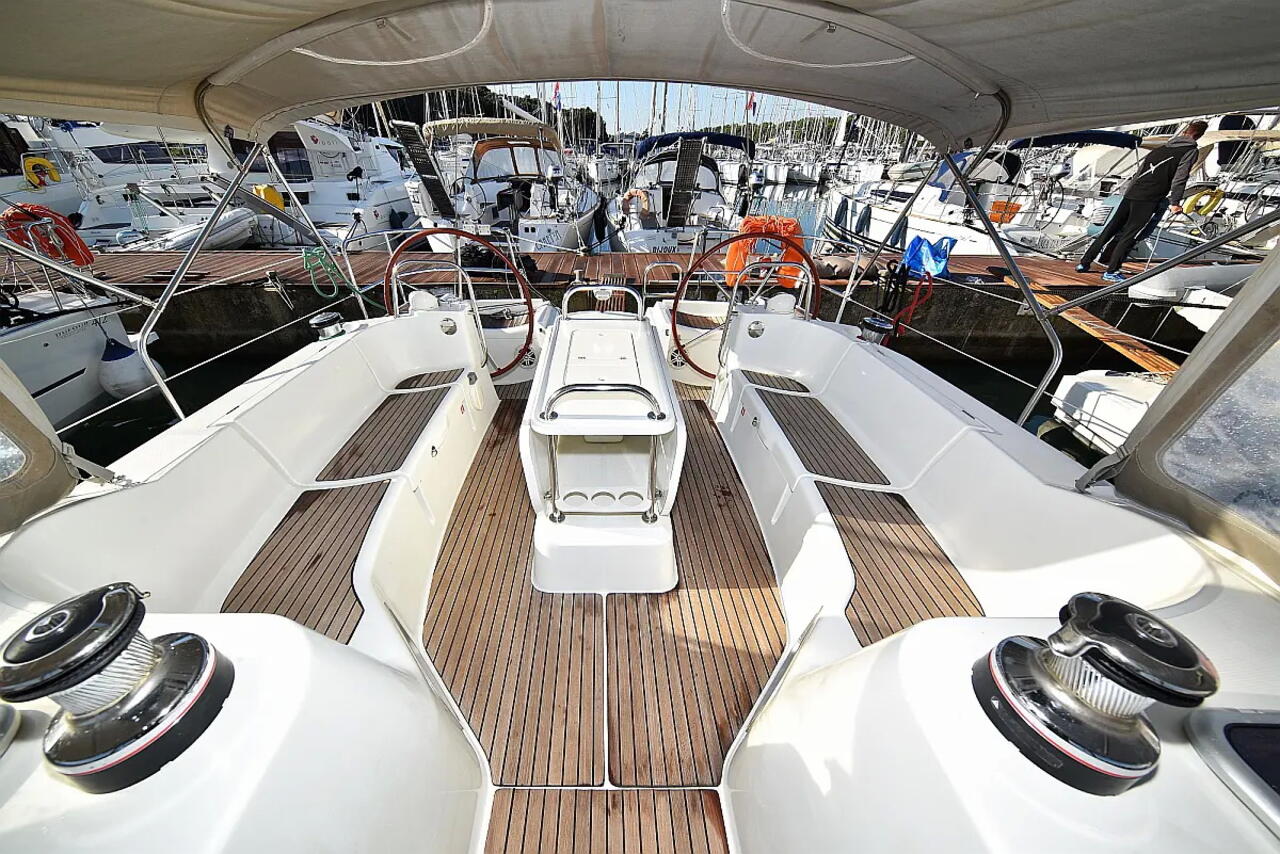 Photo #10 - Sun Odyssey 44i (ECONOMY) en Pula - 43535