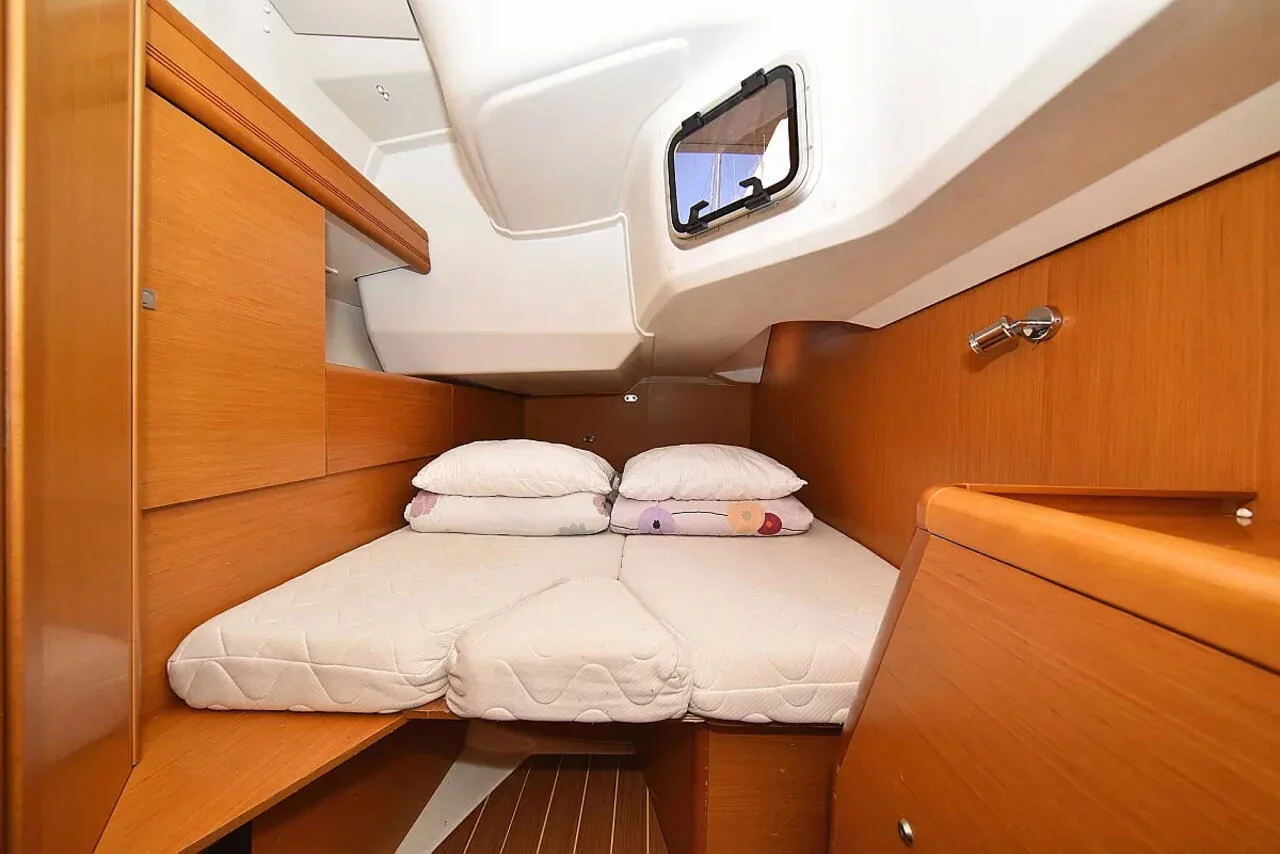 Sun Odyssey 44i (ECONOMY)  - 12