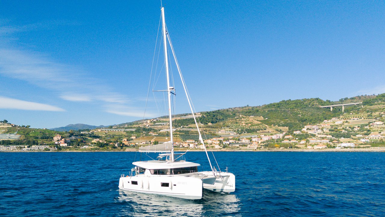 Photo #1 - Lagoon 42 - 4 cab. (Veryta) in Portisco - 43560