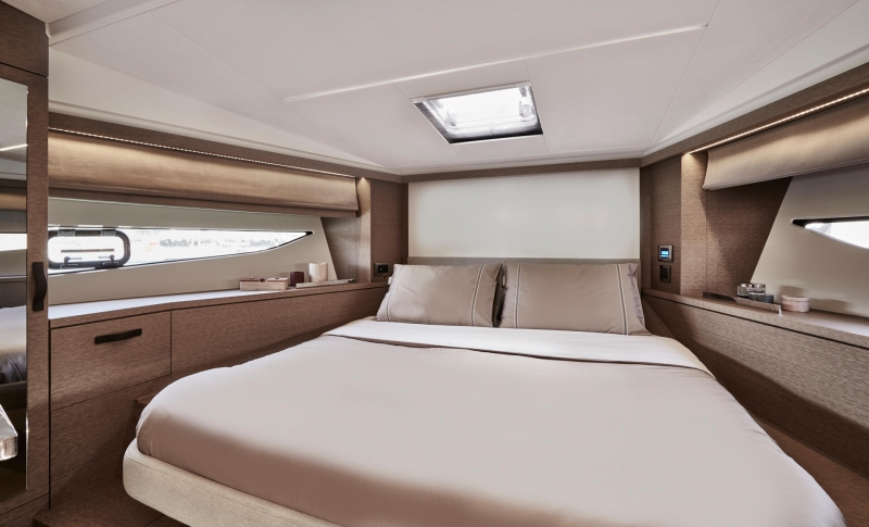Photo #13 - Prestige 420 Fly (Martin) in Split - 43563