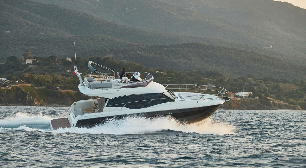 Photo #1 - Prestige 420 Fly (Martin) in Split - 43563