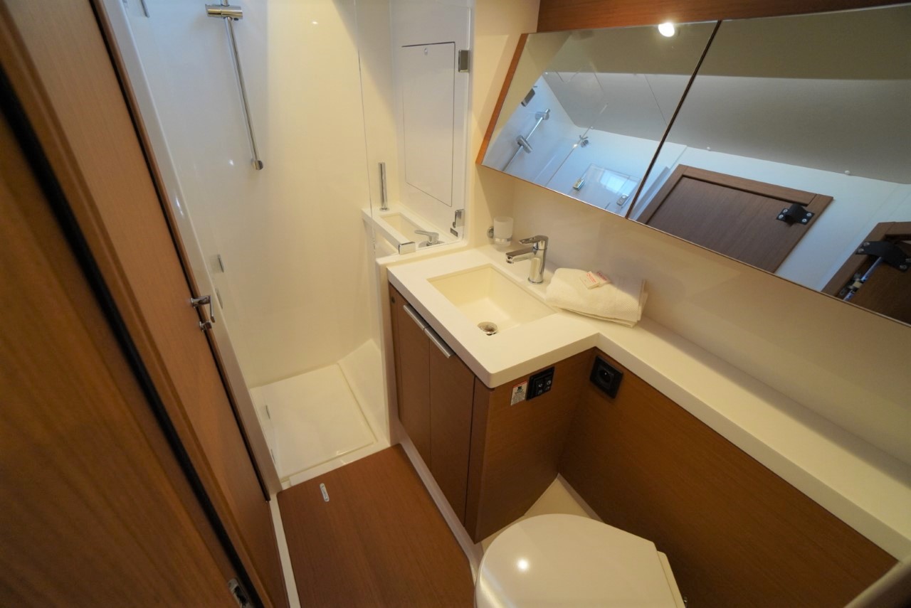 Photo #23 - First 53 - 3 + 1 cab. (Zenith) in Split - 43570
