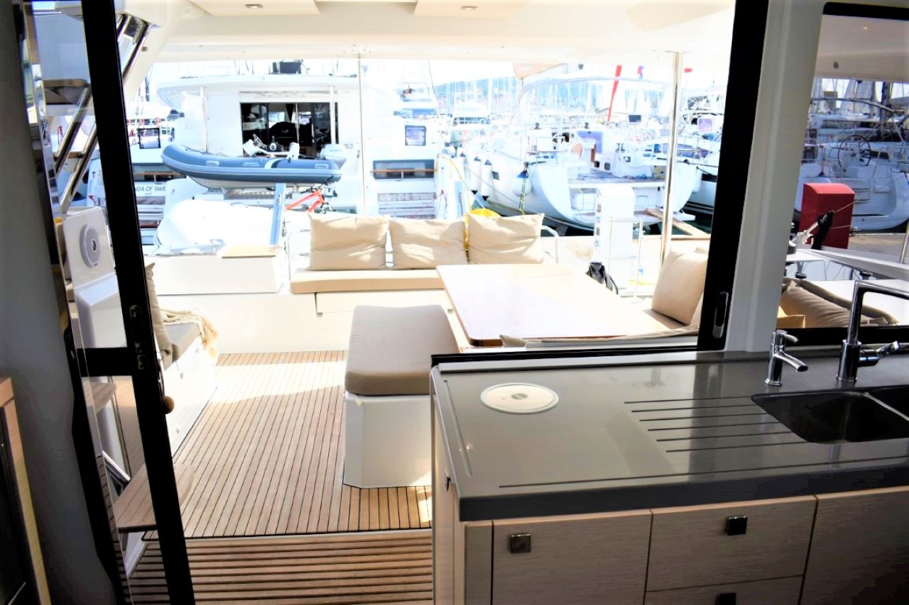 Photo #11 - Fountaine Pajot Astrea 42 - 4 + 2 cab. (Ocean Runner) in Trogir - 43573