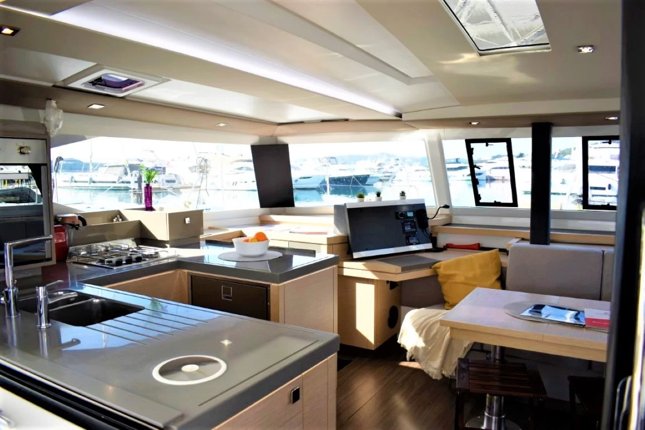 Fountaine Pajot Astrea 42 - 4 + 2 cab. (Ocean Runner)  - 11
