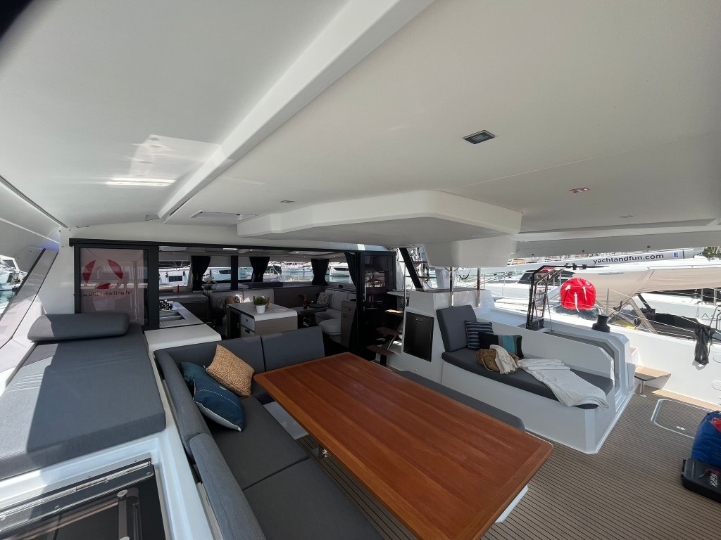 Photo #3 - Fountaine Pajot Aura 51 - 5 + 1 cab. (Cosmos) in Trogir - 43574