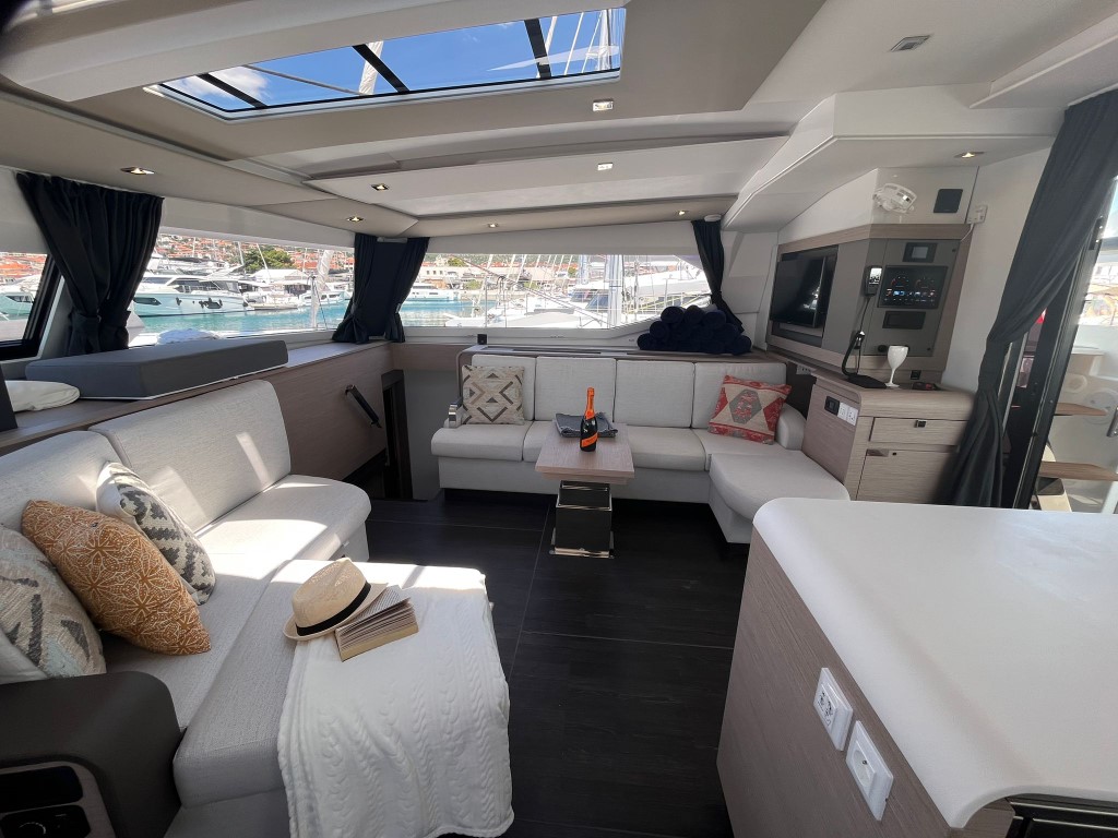 Photo #9 - Fountaine Pajot Aura 51 - 5 + 1 cab. (Cosmos) in Trogir - 43574