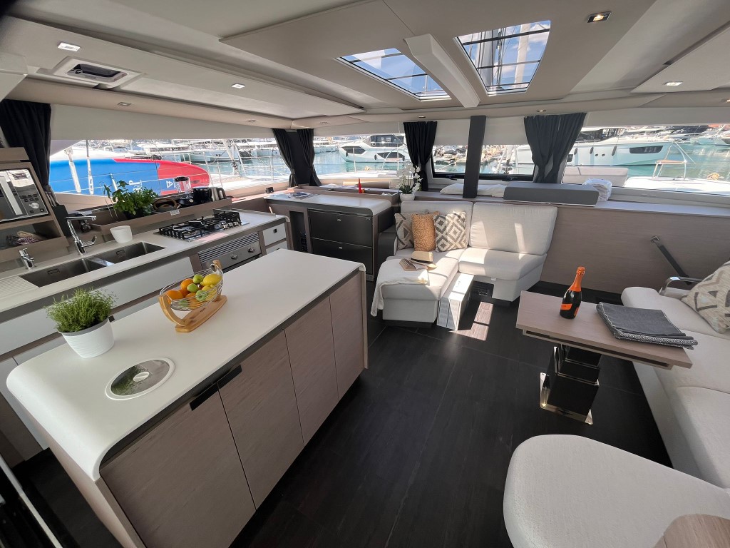 Photo #12 - Fountaine Pajot Aura 51 - 5 + 1 cab. (Cosmos) in Trogir - 43574