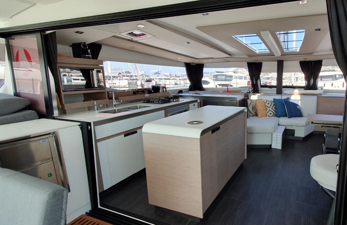 Photo #14 - Fountaine Pajot Aura 51 - 5 + 1 cab. (Cosmos) in Trogir - 43574
