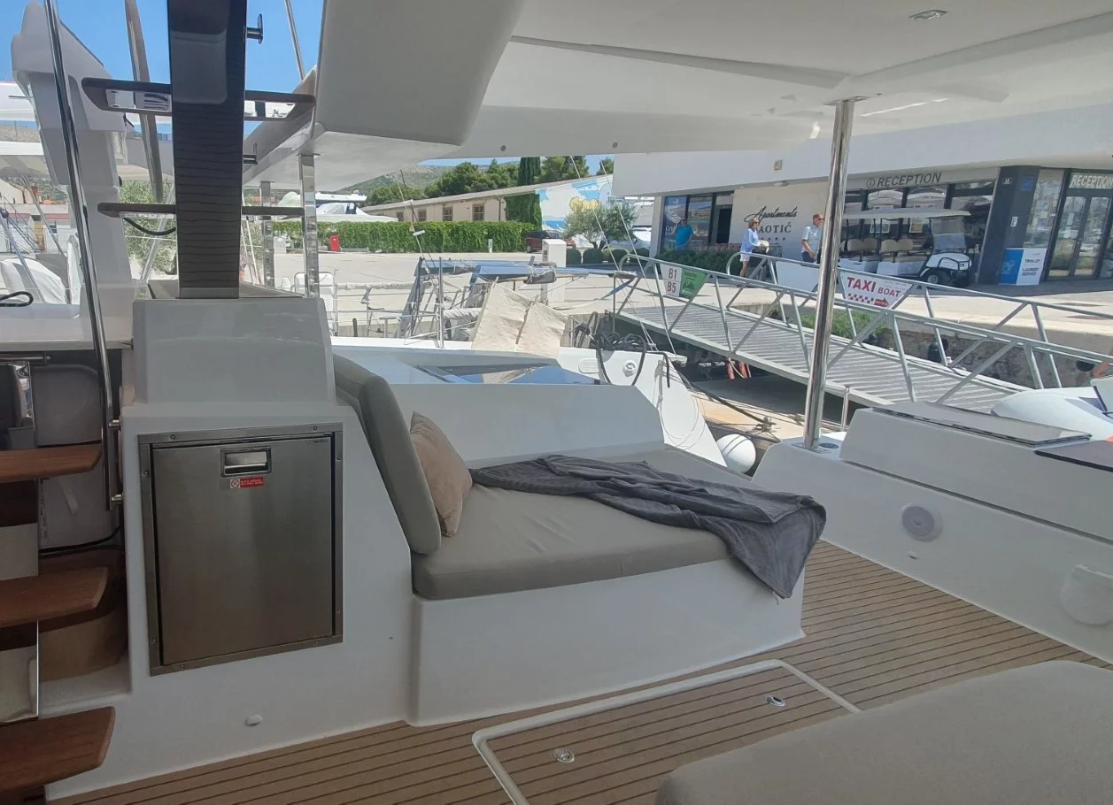 Fountaine Pajot Aura 51 - 5 + 1 cab. (Sunrise)  - 14