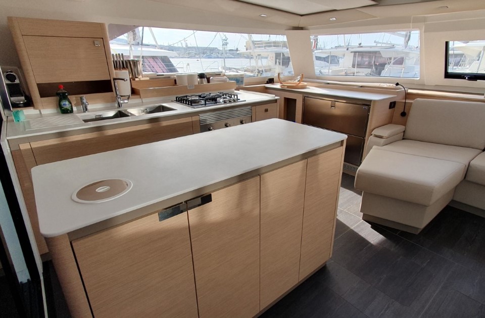 Photo #7 - Fountaine Pajot Aura 51 (Princess) en Trogir - 43576