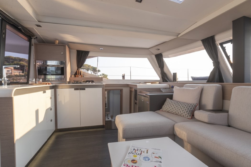 Photo #9 - Fountaine Pajot Isla 40 - 4 + 1 cab. (Sailor Venus) in Dubrovnik - 43581