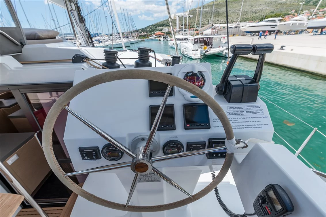 Fountaine Pajot Saona 47 Quintet - 5 + 1 cab. (Sunny Wave)  - 23