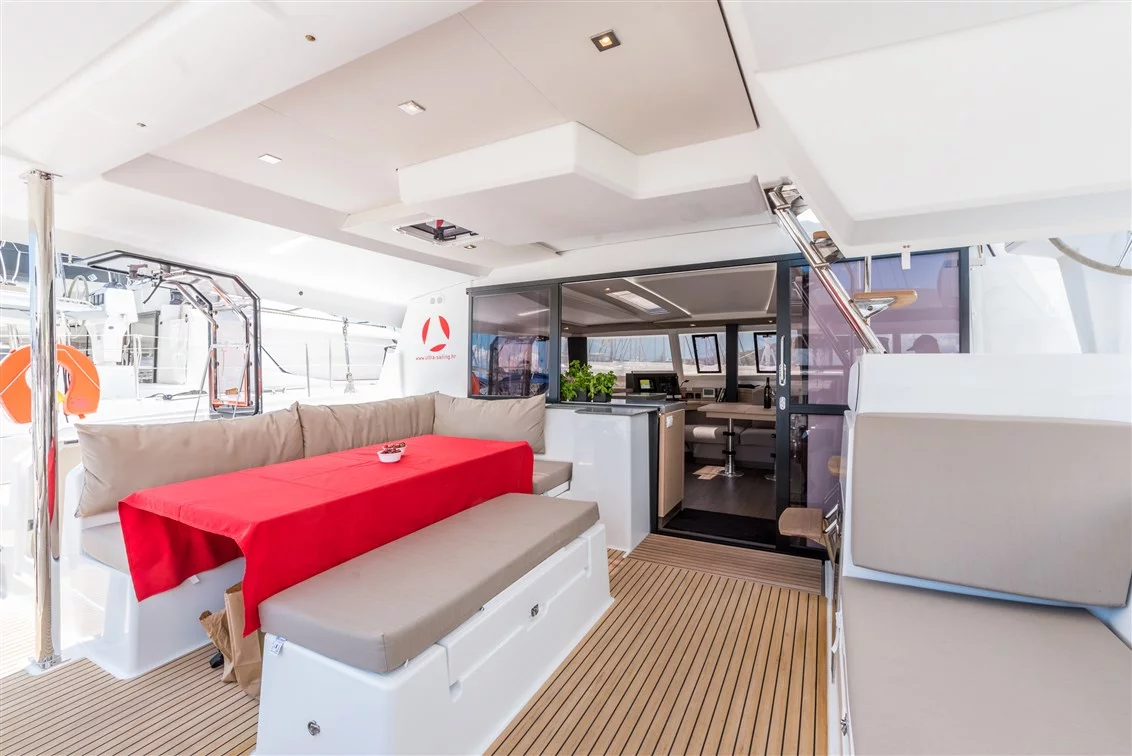 Fountaine Pajot Saona 47 Quintet - 5 + 1 cab. (Sunny Wave)  - 28