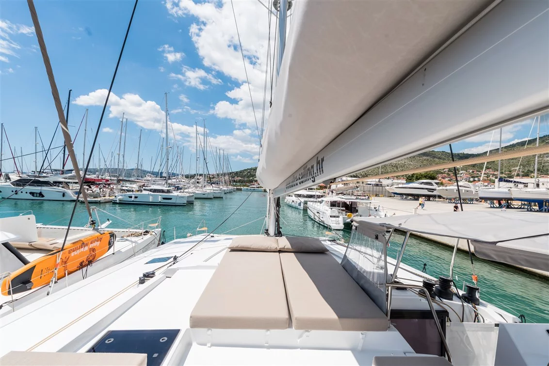 Fountaine Pajot Saona 47 Quintet - 5 + 1 cab. (Sunny Wave)  - 31