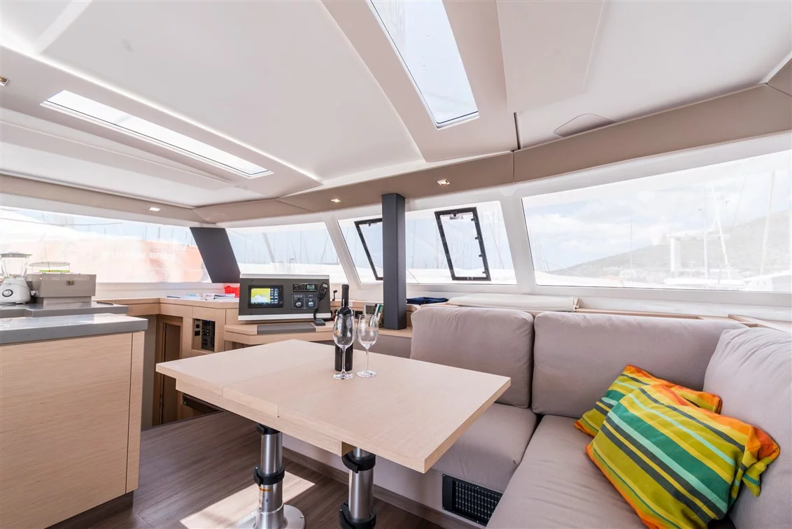 Fountaine Pajot Saona 47 Quintet - 5 + 1 cab. (Sunny Wave)  - 2