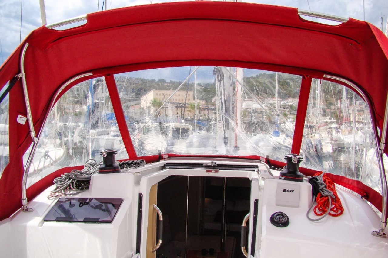 Photo #3 - Oceanis 30.1 (Mobula Zero) in Split - 43586