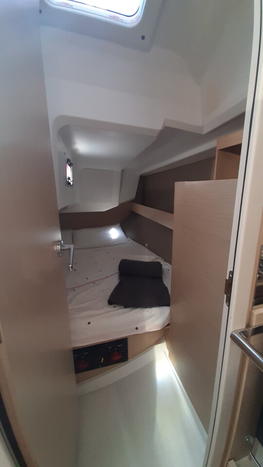 Photo #12 - Oceanis 30.1 (Mobula Zero) in Split - 43586
