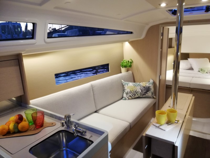 Photo #7 - Oceanis 30.1 (Yoda) en Pomer - 43587