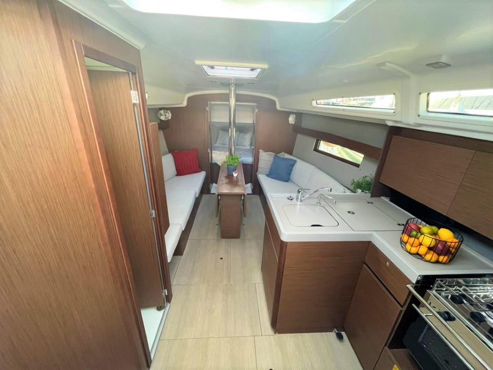 Photo #10 - Oceanis 34.1 - 3 cab. (Rookie) en Split - 43588