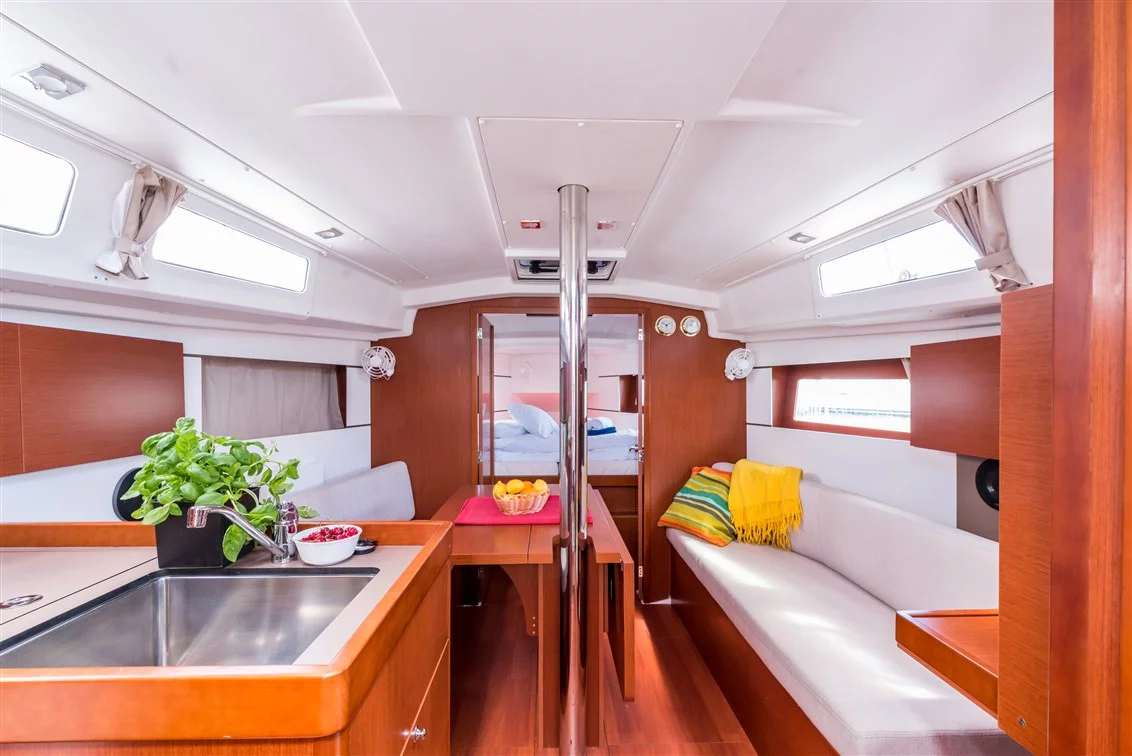 Oceanis 35.1 (Bela)  - 8