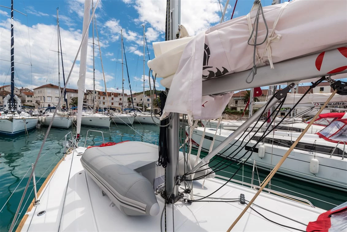 Oceanis 35.1 (Lampuga)  - 2