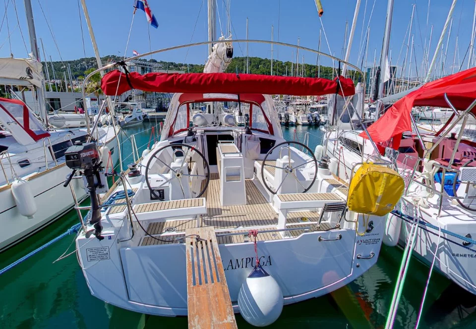Oceanis 35.1 (Lampuga)  - 4