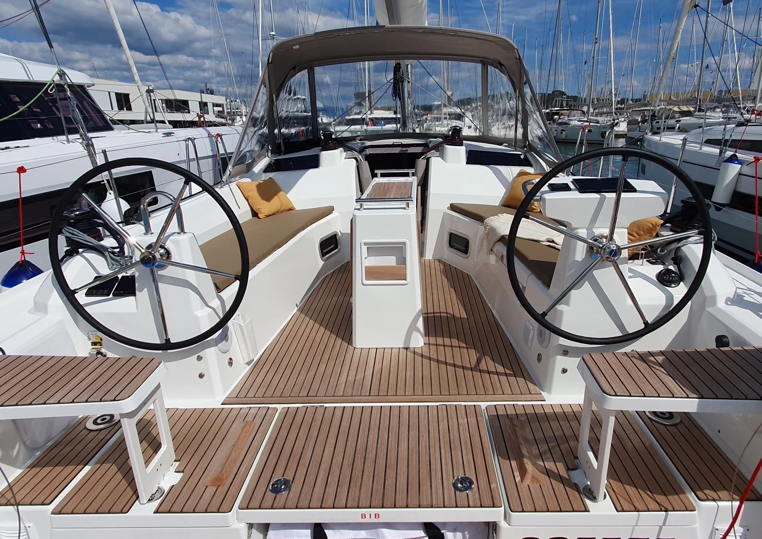 Oceanis 37.1 (Breeze)  - 6