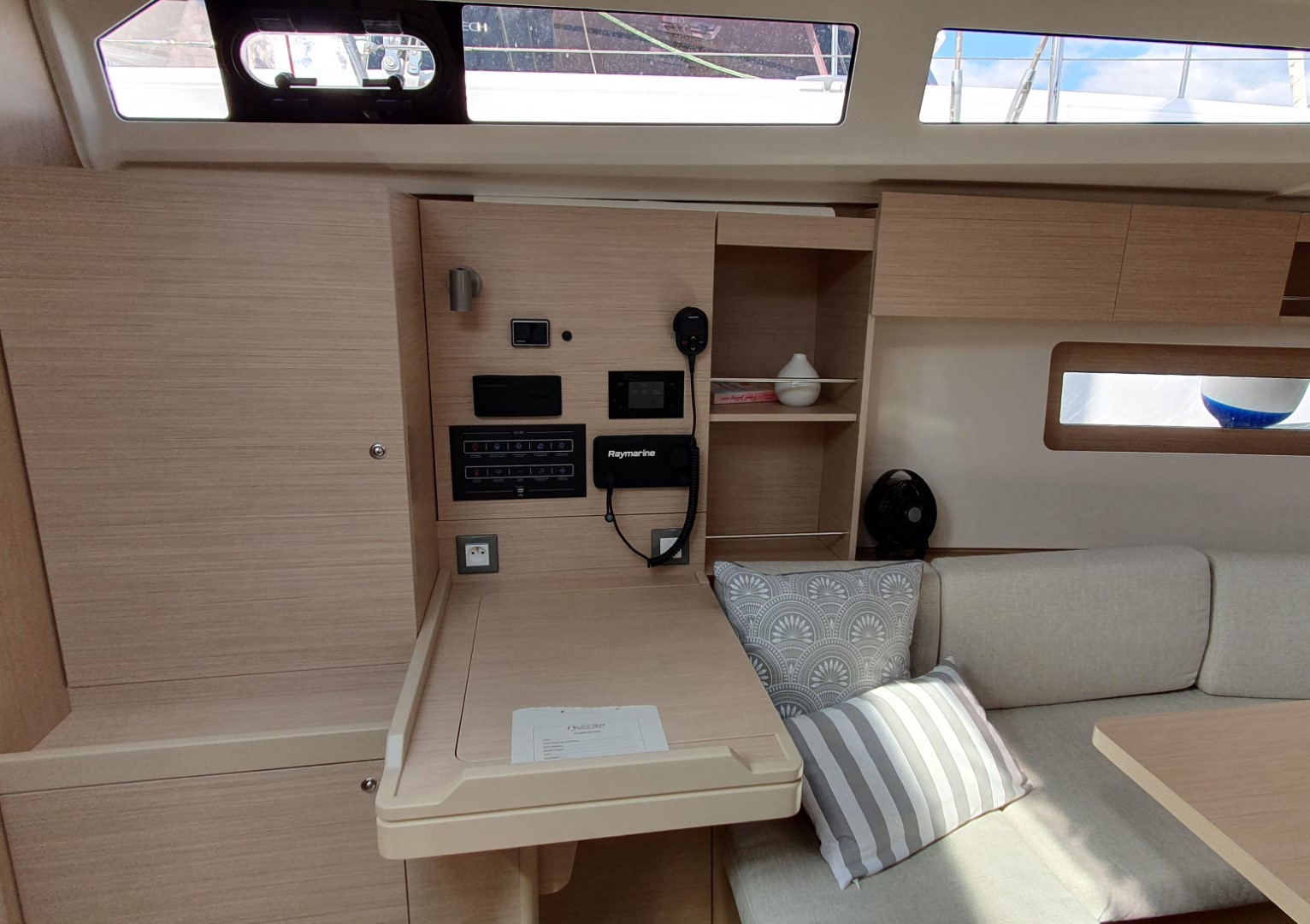 Photo #14 - Oceanis 37.1 (Breeze) in Split - 43594