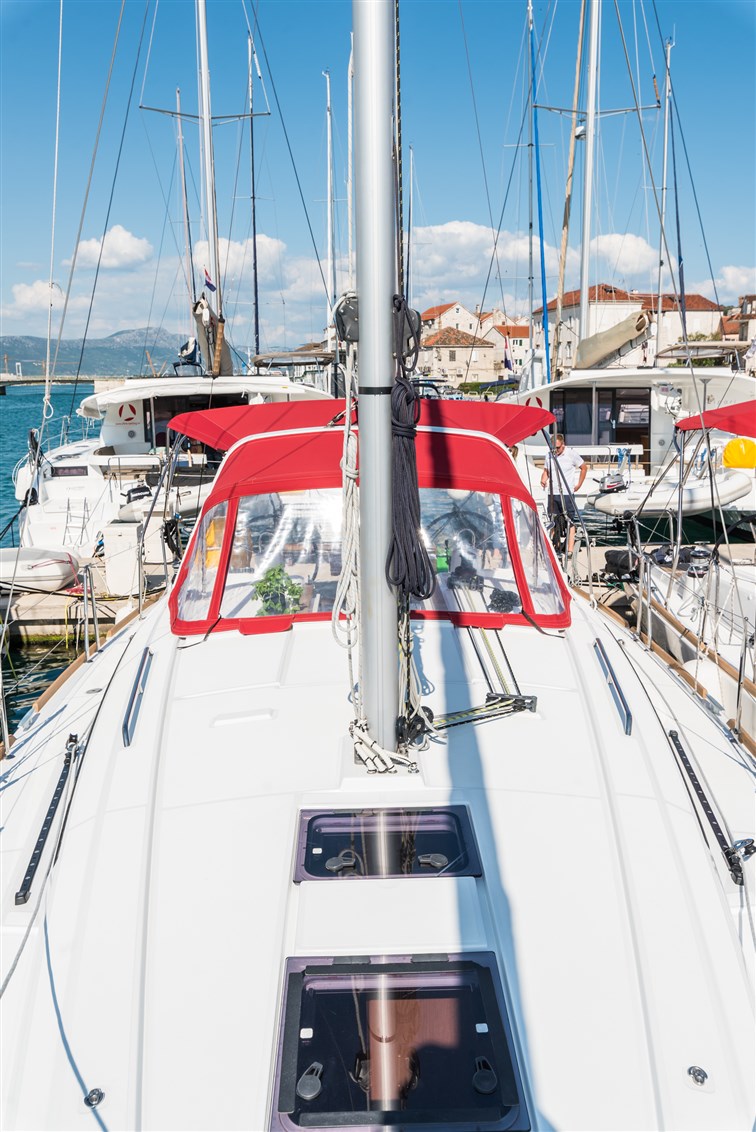 Photo #10 - Oceanis 38 - 3 cab. (Rusalka) in Pomer - 43595