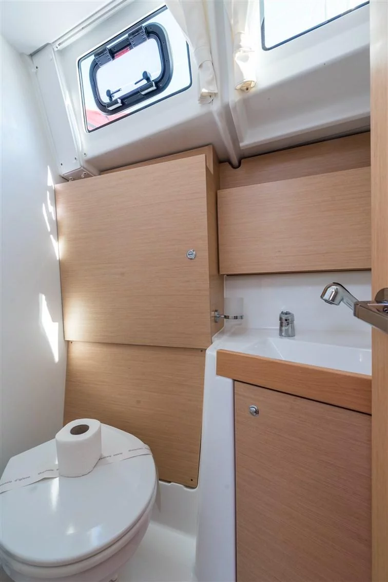 Oceanis 38 - 3 cab. (Rusalka)  - 24