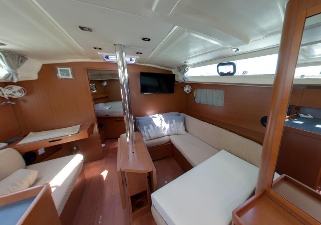 Photo #6 - Oceanis 38.1 (Luce) in Dubrovnik - 43597