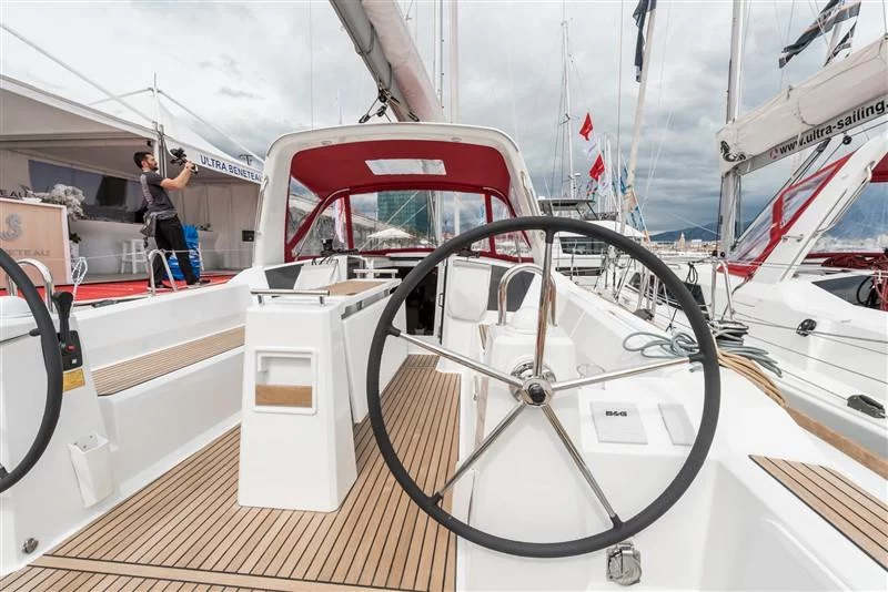 Oceanis 38.1 (Majano)  - 3