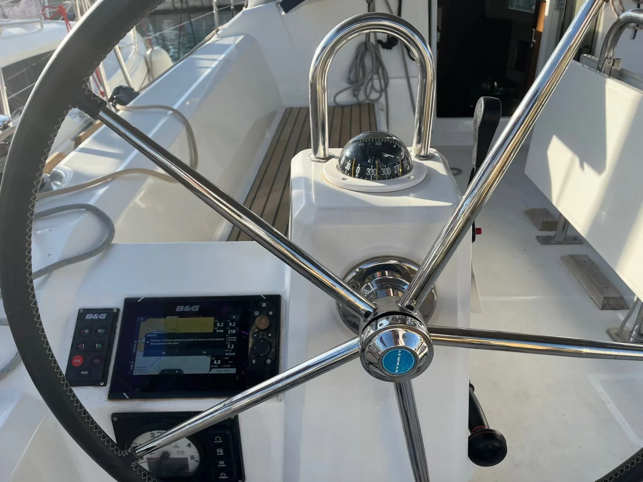 Oceanis 38.1 (Sailor Mercury)  - 5