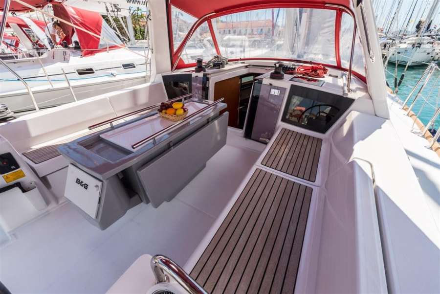 Photo #5 - Oceanis 41 (Islamorada) en Split - 43610