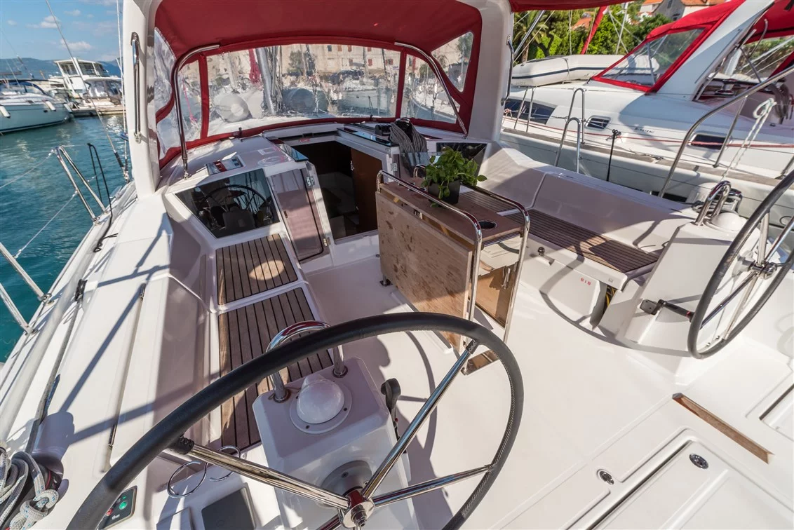 Oceanis 41.1 (Sparkling)  - 6