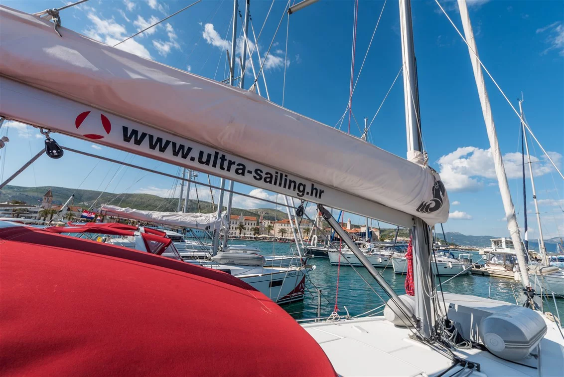 Oceanis 41.1 (Sparkling)  - 9