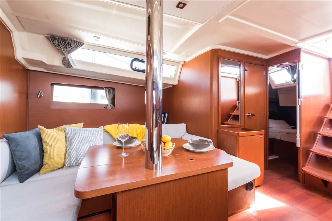 Oceanis 41.1 (Sparkling)  - 19